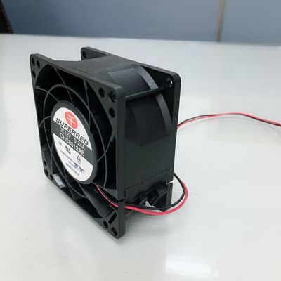Quạt điều khiển PWM IP67 8038 với chất lượng cao để thông gió